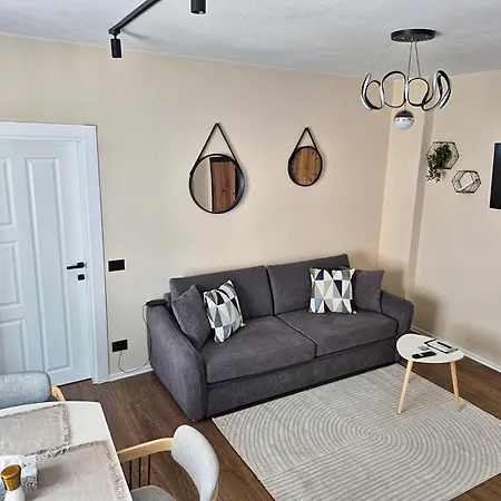 Allo Apartment *